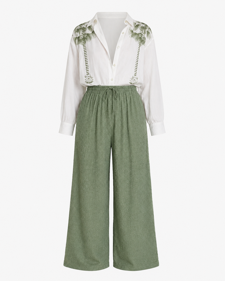 Bequemer Damen Langarm-Zweiteiler mit Bluse und Hose in floralem Design für sommerliche Freizeit.