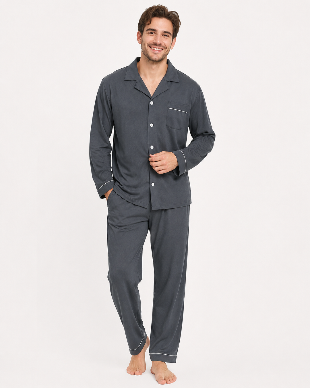 Vielseitiges Herren Pyjama Set. Kuscheliger Langarm Schlafanzug & komfortable Hauskleidung für Herren. Perfekte Loungewear.