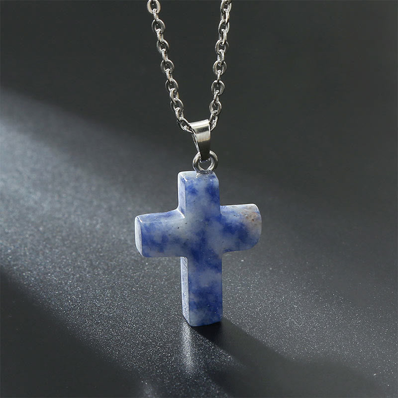 Wunderschöne Damen Edelstein Kreuz Halskette. Unterstreicht persönliche Spiritualität stilvoll.
