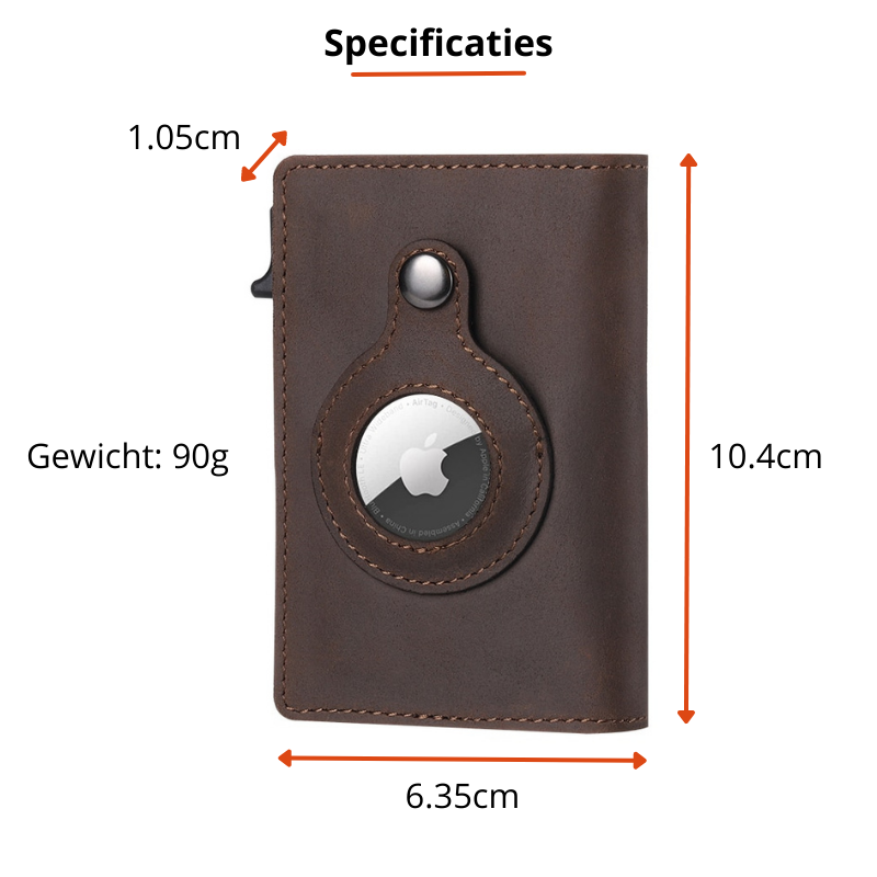 Eine Hand hält die kompakte Herren Smart Geldbörse mit AirTag Fach, idealer Reisebegleiter.