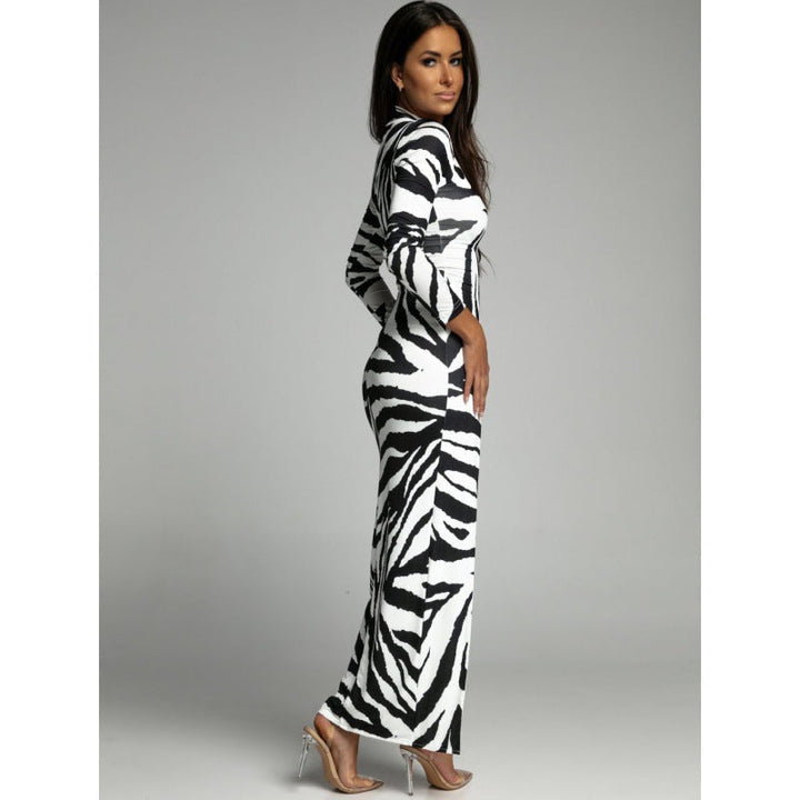 Elegantes Damen Langarmkleid im Zebra-Print, figurbetont und modisch, ideal für festliche Anlässe.