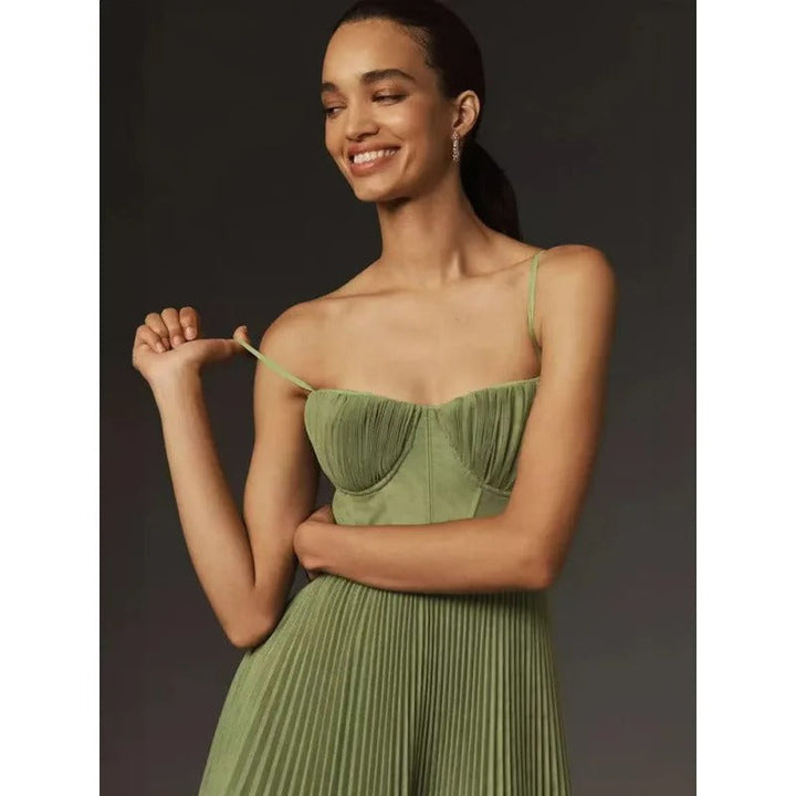 Festliches Plisseekleid Midi für Damen, mit formendem Korsett-Bustier und elegant fließendem Rock.