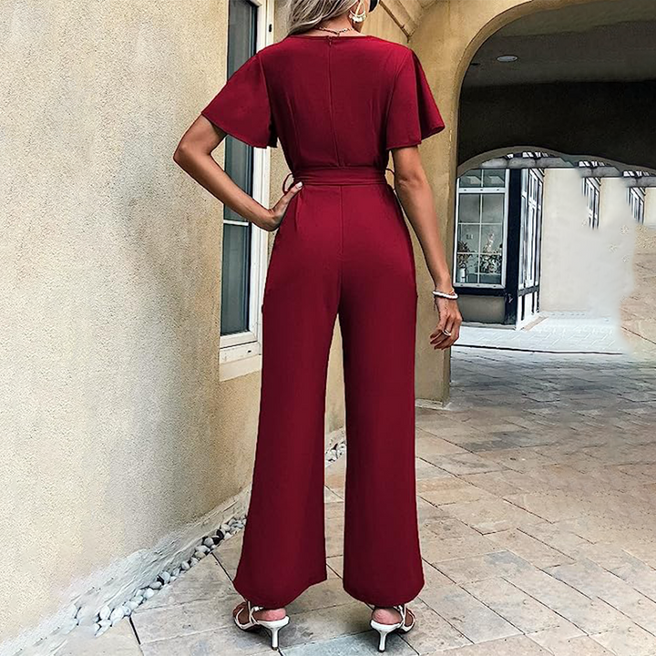 Schicker Damen Jumpsuit Culotte, V-Ausschnitt, Seitentaschen. Optimal für Freizeit, Party & Business Casual.