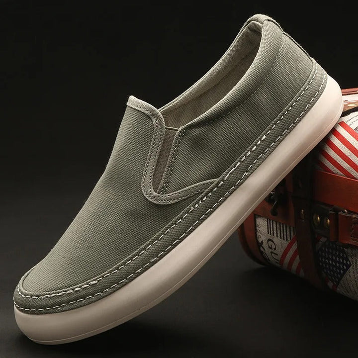 Leichte Herren Sneakers mit flexibler Sohle, bequeme Freizeitschuhe für Alltag & Sport, moderne Männerschuhe.
