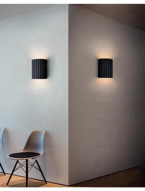 Stilvolle ArtisticWave LED Wandlampe für energieeffiziente und moderne Wohnzimmerbeleuchtung.