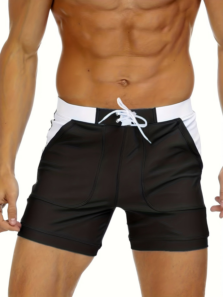 Leichte, atmungsaktive Herren Badehose. Schnelltrocknend für maximalen Komfort beim Schwimmen und am Strand im Sommer.