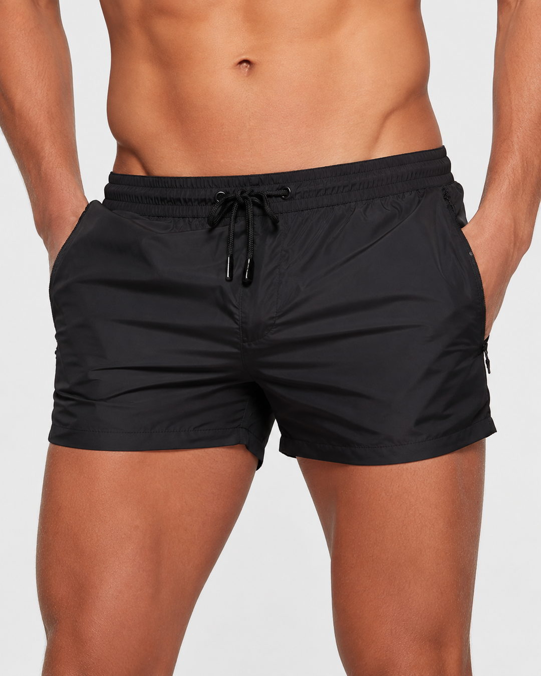 Vielseitige Herrenshorts, perfekt als Badehose für den Strand oder als Freizeithose für entspannte Tage.