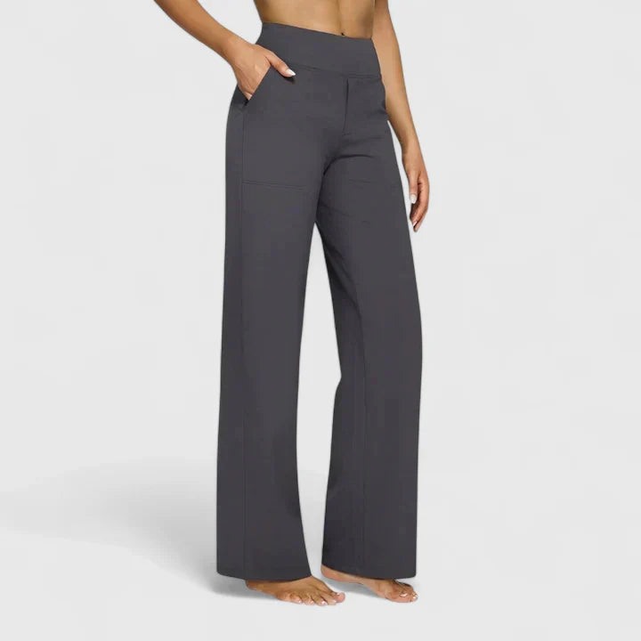 Detailansicht: Elastischer Stretchbund der bequemen Damen Nadine Loungehose mit weitem Bein.