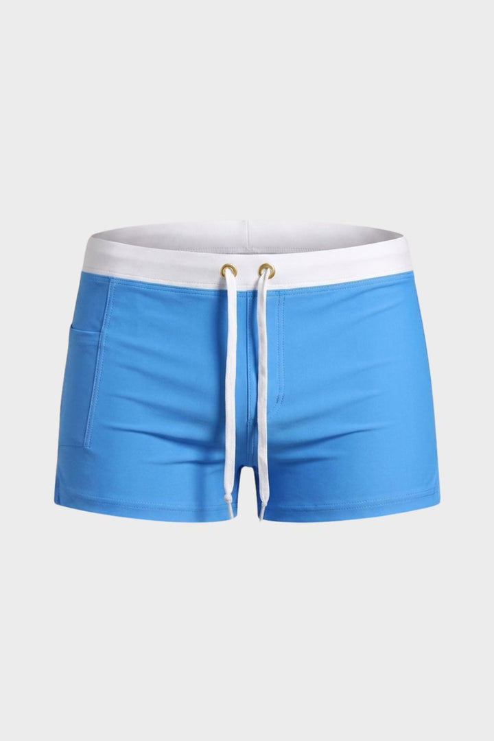 Vorderansicht der schnelltrocknenden Herren Badehose, ideal für Schwimmen und Strand.