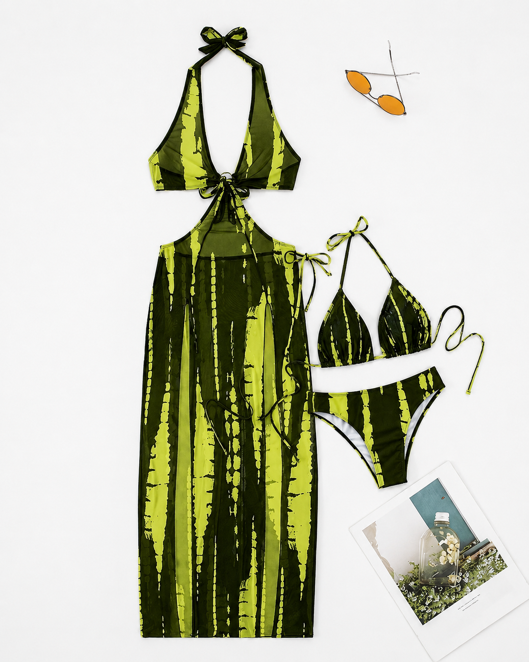 Trendiger Schwimmanzug für Frauen: langer Schnitt, elegante Cut-Outs und bequemer Neckholder.