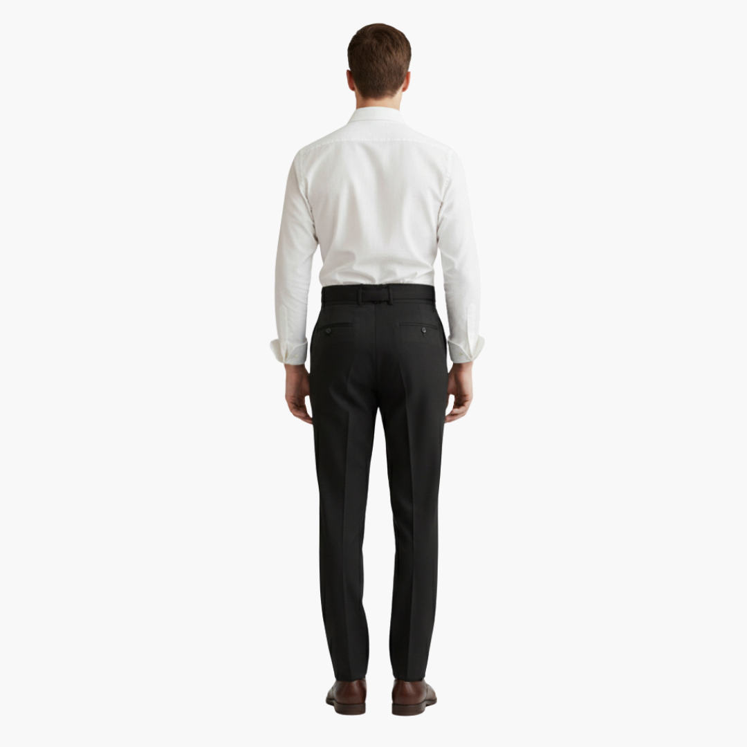Herrenhose im geraden Schnitt, hochtailliert, alltagstauglich und stylisch.