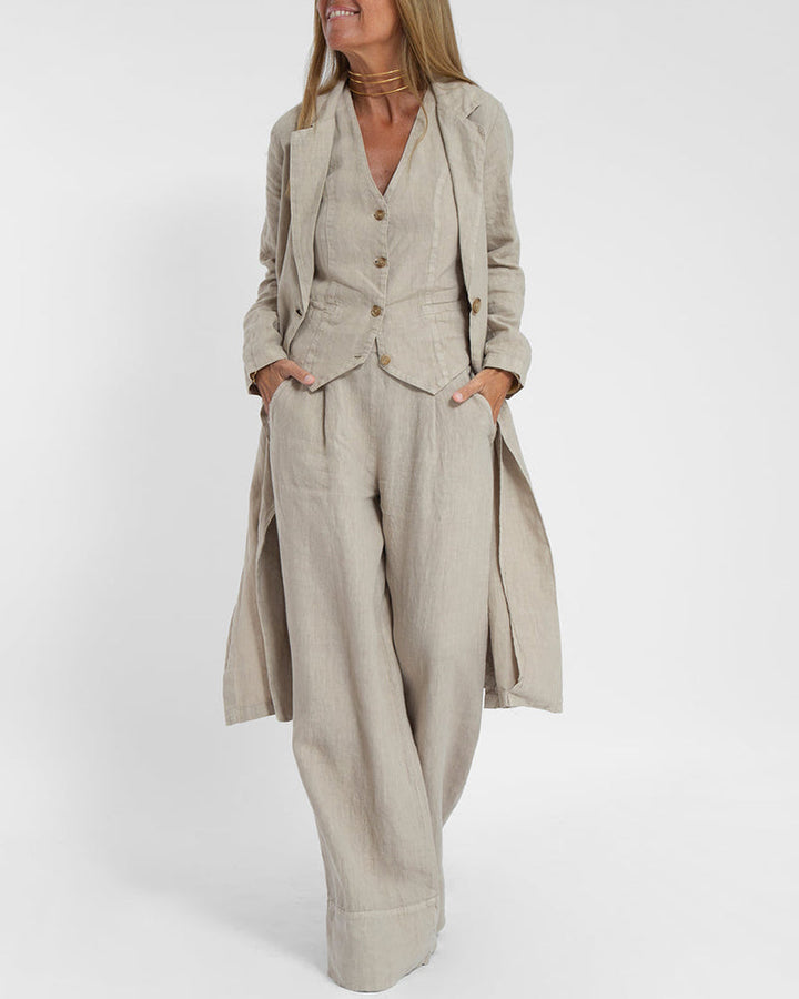 Modisches Damen Herbst Anzug Set mit fließender weiter Hose und ärmelloser eleganter Weste.