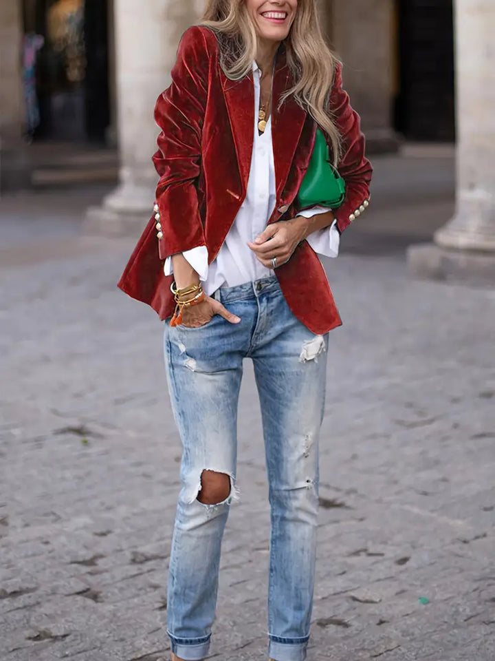 Roter Ein-Knopf-Blazer, Damen, elegant und auffällig, ideal für besondere Ereignisse.