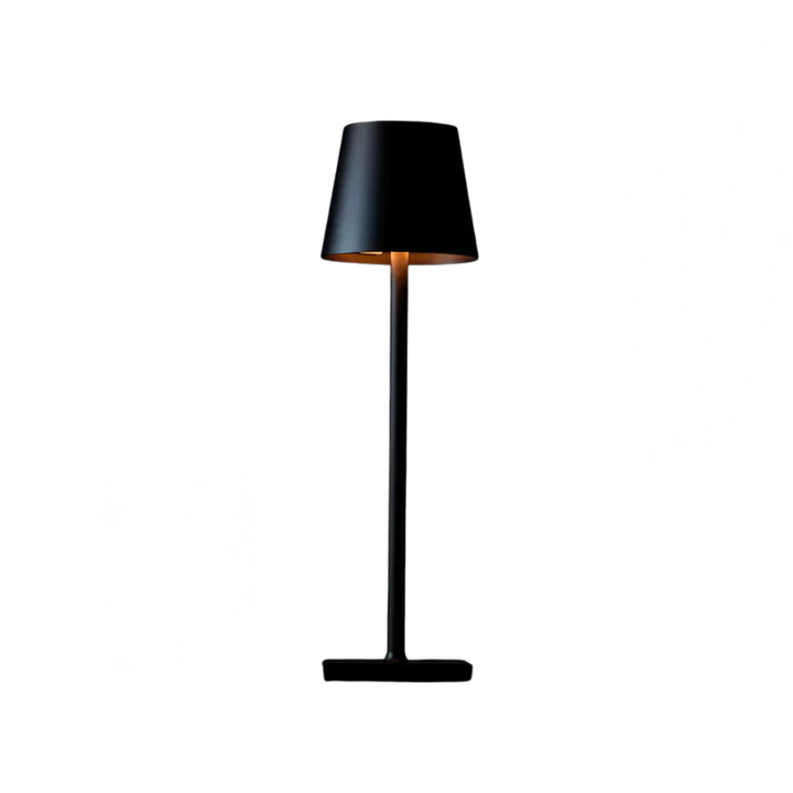 Warmes Licht einer dimmbaren kabellosen LED-Tischlampe. Touch-Steuerung für 3 Helligkeitsstufen im Innenbereich.