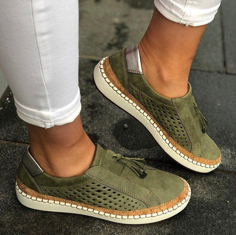 Orthopädische Damen-Sommerschuhe Livia. Bequeme, atmungsaktive Slip-Ons mit dämpfender Sohle für Komfort.
