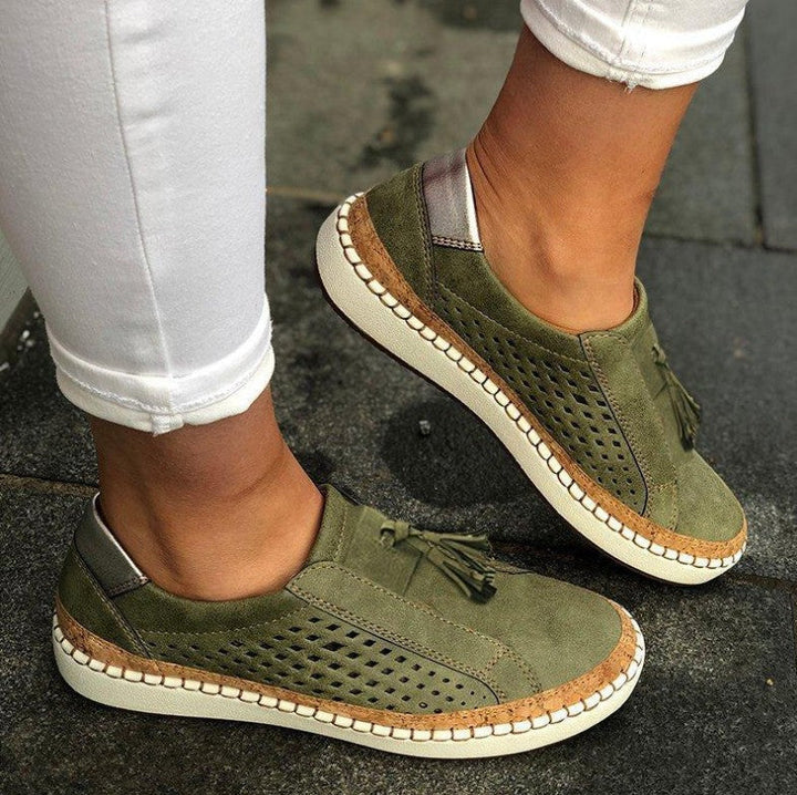 Orthopädische Damen-Sommerschuhe Livia. Bequeme, atmungsaktive Slip-Ons mit dämpfender Sohle für Komfort.