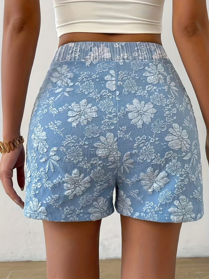 Rückansicht der modischen Damen High-Waist Shorts mit Stickerei, bequem und stylisch für Frühling und Sommer.