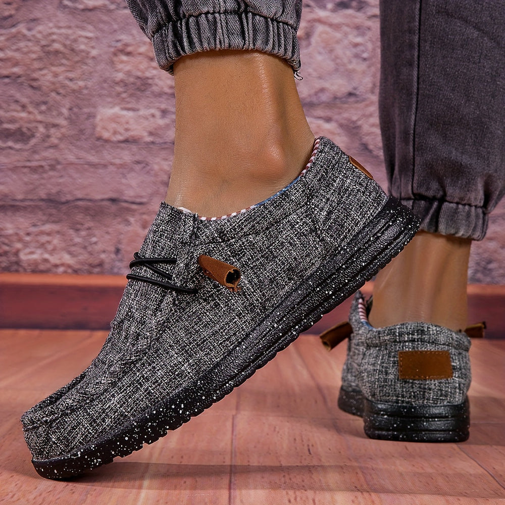 Hellgraue Herren Slipper, bequeme Slip-On Loafer, ideal für Alltag & Komfort.