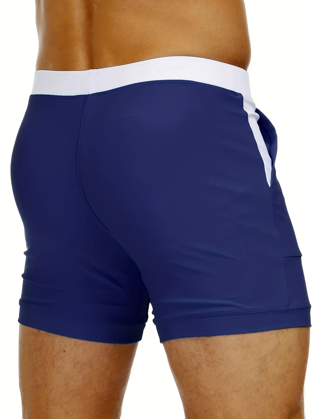 Bequeme Herren Badehose für den Sommerurlaub. Schnelltrocknende Schwimmshorts für Strand & Freizeit.