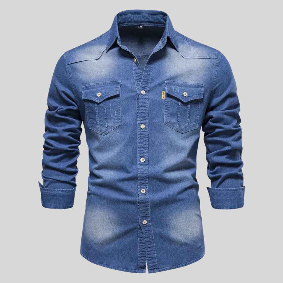 Hochwertiges Herren Jeanshemd in Hellblau mit klassischer Knopfleiste; smartes Langarm-Oberteil für Männer.