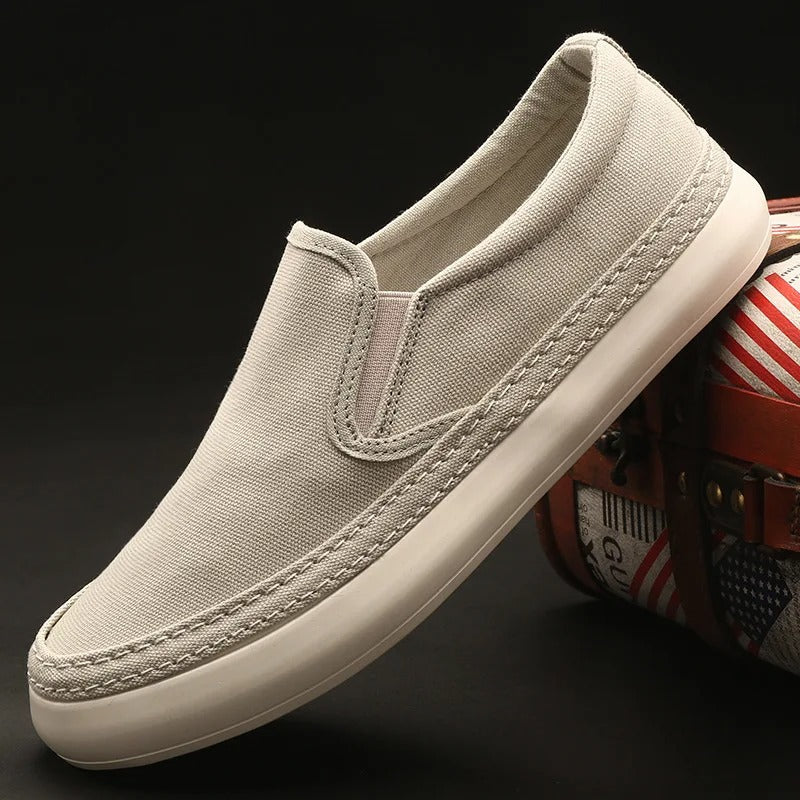 Stylische & bequeme Herren Sneakers, federleichte Freizeitschuhe für jede Gelegenheit, moderne Männerschuhe.