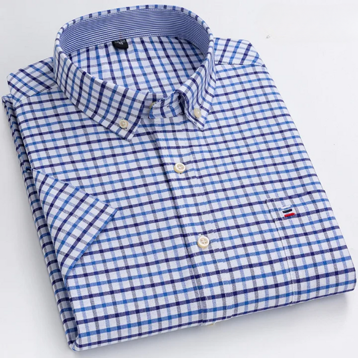 Stilvolles Herrenhemd, winter25 Kollektion. Tailliert, elegantes Muster, langarm. Perfekt für Männer.