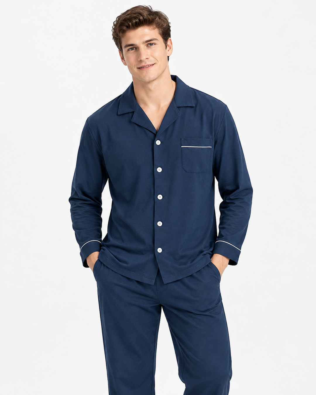 Hochwertiges Herren Nachtwäsche Set. Komfortabler Langarm Pyjama Zweiteiler für entspannte Abende und süße Träume.
