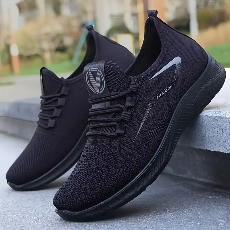 Bequemer Herren Slip-On Schuh, ideal für Spaziergänge und Reisen.