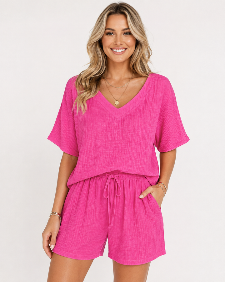 Vielseitiges Damen V-Ausschnitt Kurzarmshirt & Shorts Sommer Set; bequemes Outfit für Freizeit, Reise & Strand.