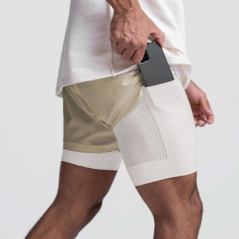 Moderne Herren 2-in-1 Shorts mit integrierter Kompressionshose für maximalen Komfort beim Training.