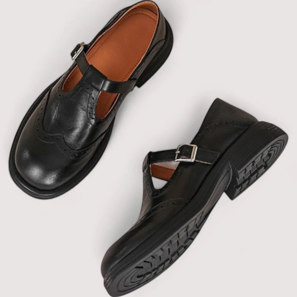 Bequeme orthopädische Mary Jane Damenschuhe für Frauen. Flache Komfortschuhe unterstützen den Fuß optimal bei jedem Schritt.