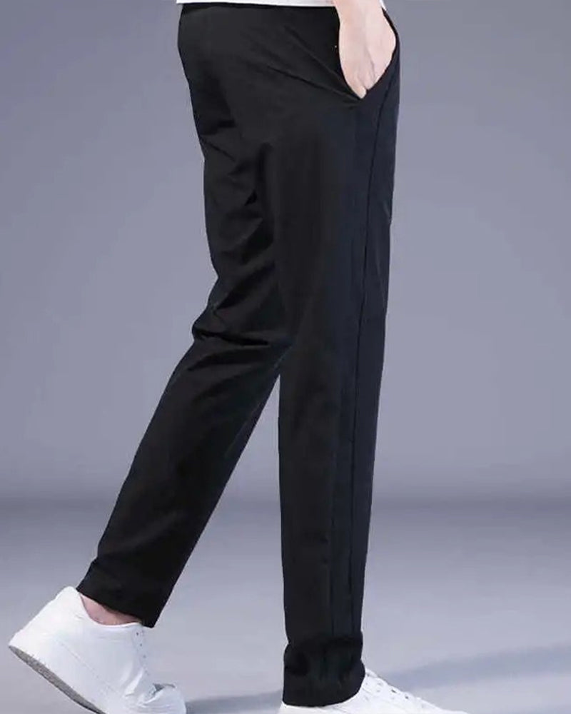 Komfortable AeroFlex Freizeithose: stretchy Herrenhose für ganzjährigen Einsatz, ideal zum Reisen & Sport.
