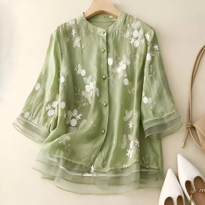 Vielseitiges Damen Top mit floraler Stickerei, leichtes Gewebe und eleganter Stil für jede Gelegenheit im Sommer.