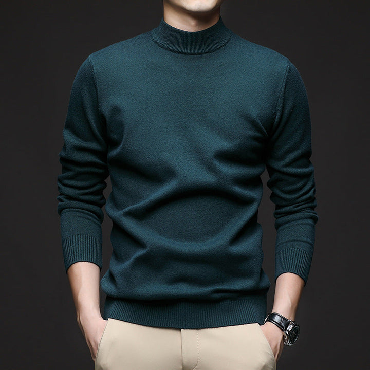 Stylischer Herrenpullover mit Stehkragen in Slim Fit, vielseitig kombinierbar für Casual Outfits.
