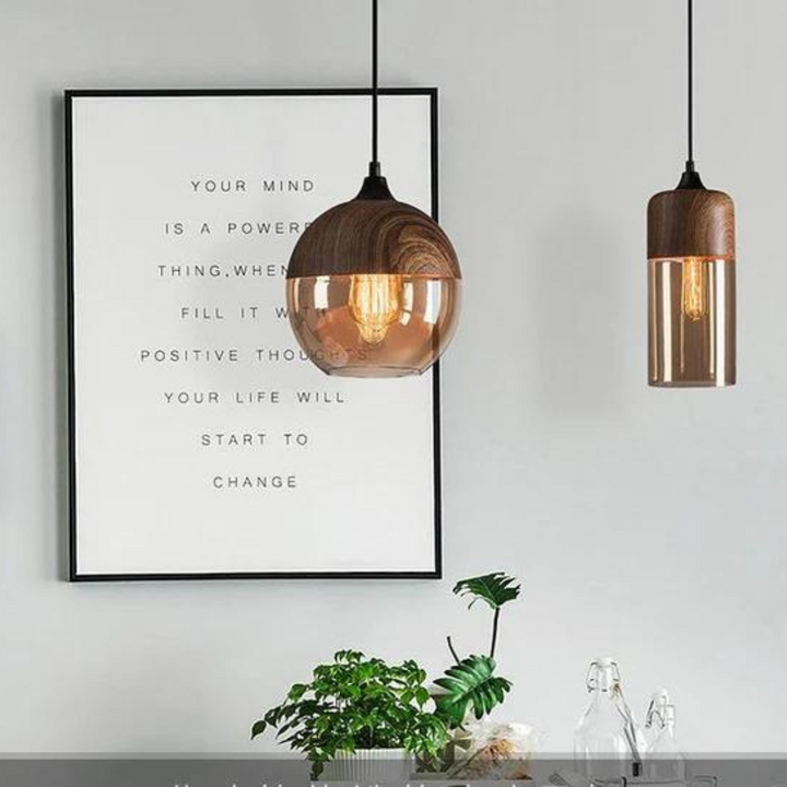 Helle Holzlampe, skandinavisch modern, als Deckenleuchte oder Hängelampe für jede Innenbeleuchtung.