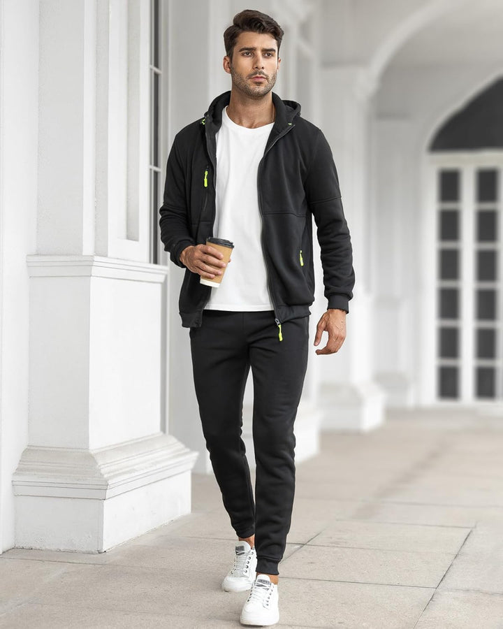 Hellgrauer Herren-Athleisure-Anzug, entspannt und doch gepflegt.
