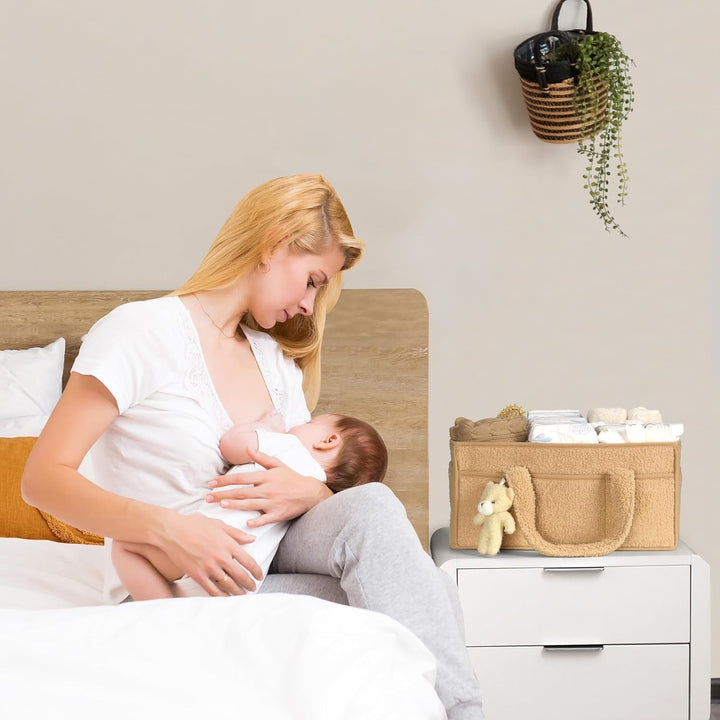 Praktischer Baby Nappy Caddy aus Plüsch, perfekt für Reisen & Organisation.