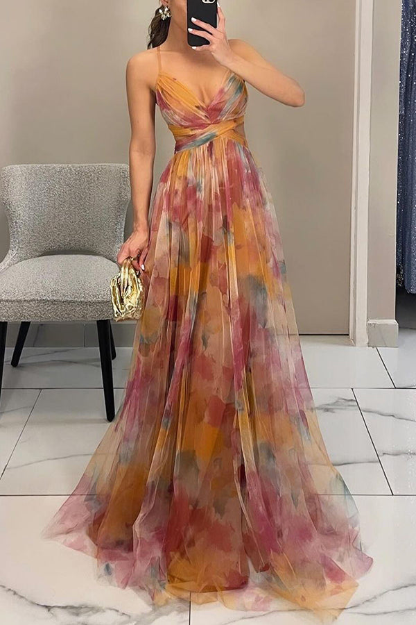 Festliches Faltenkleid für Damen, grün, als elegantes Sommerkleid oder bequemes Freizeitkleid.