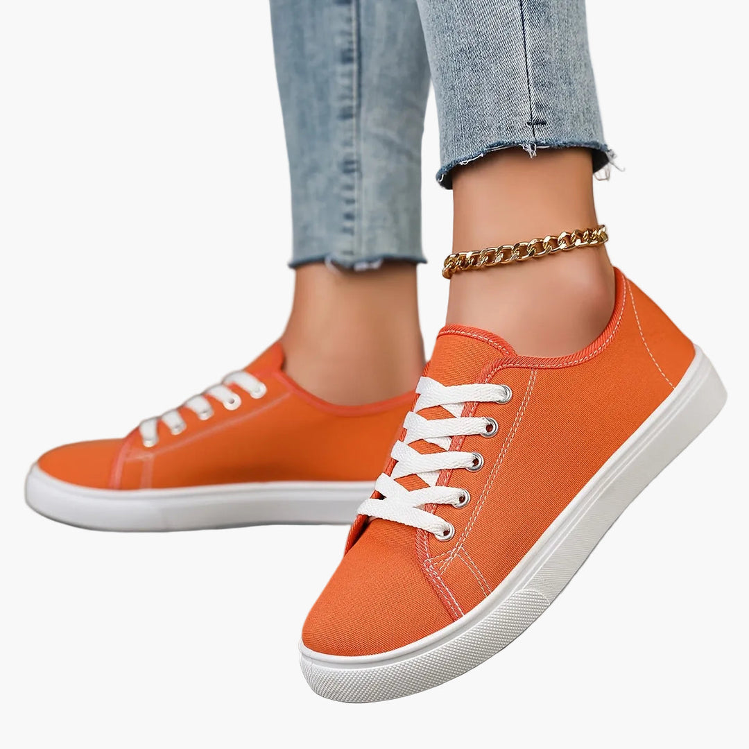 Alltagstaugliche Damen Schnür-Sneaker, eine perfekte Wahl für urbane Abenteuer.