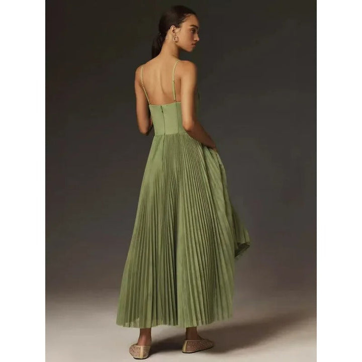 Stilvolles Damen Cocktailkleid/Abendkleid, Plissee Midi-Länge, mit figurbetontem Korsett-Bustier.