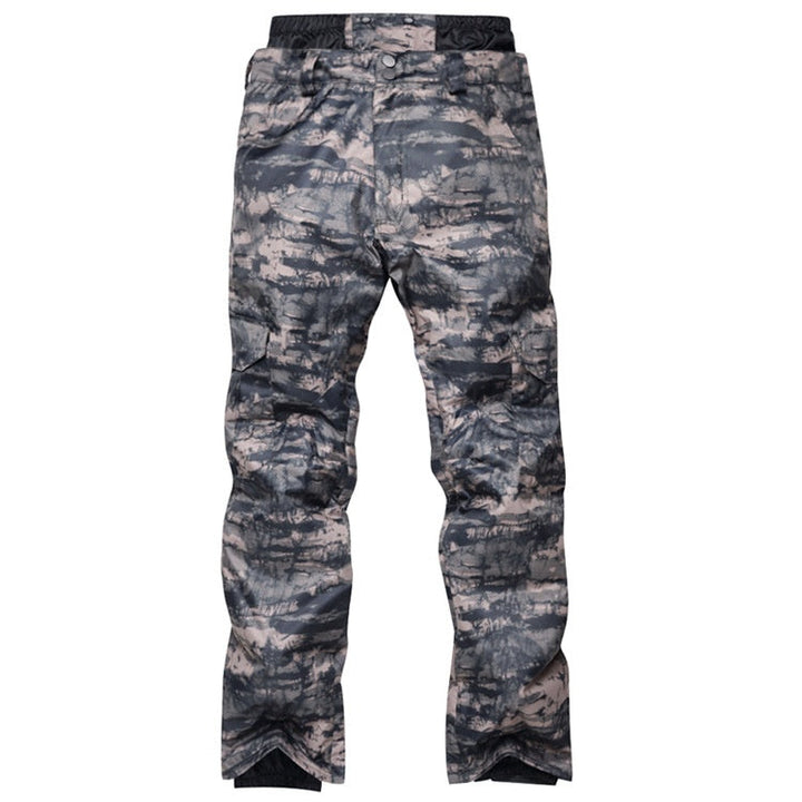Locker sitzende Herren Skihose in Schwarz. Atmungsaktive Schneehose für maximalen Komfort beim Skifahren.