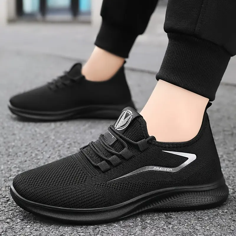 Orthopädische Herren Walkingschuhe zum Hineinschlüpfen, mit Fußgewölbestütze und Dämpfung.
