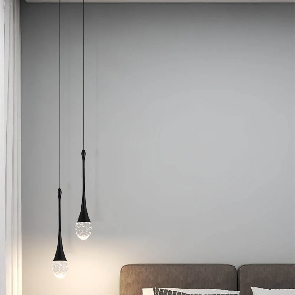 Edle Glas Hängeleuchte Vetra, warmweißes LED-Licht, moderne und höhenverstellbare Wohnzimmerlampe.