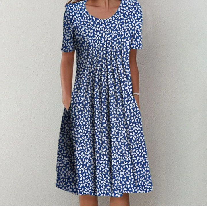 Vielseitiges, luftiges Damen Sommerkleid Luna in strahlendem Weiß. Ideal für Freizeit & elegante Anlässe.