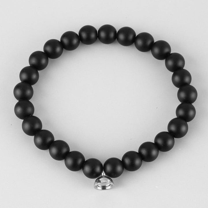Detailaufnahme des Naturstein-Armbands, ideal zur Raucherentwöhnung und für mehr Wohlbefinden. Unisex.
