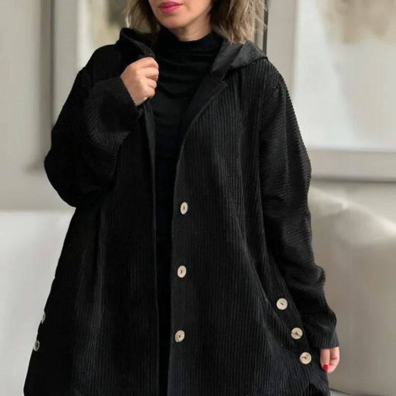 Warme Damen Kapuzenjacke für kalte Herbst- und Wintertage. Lässige Oberbekleidung, bequem & unifarben.