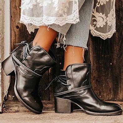 Detailansicht der braunen Leder Damen Stiefeletten 'Celeste'. Perfekte, alltagstaugliche Herbstschuhe für Frauen.