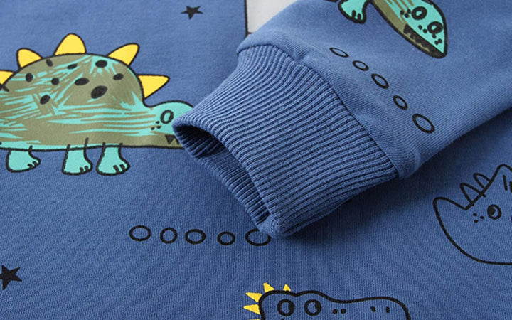 Kleinkind Outfit: Jungen Dinosaurier 2-Teiler Set. Weiche Baumwolle, cooler Dino Print für den Sommer.