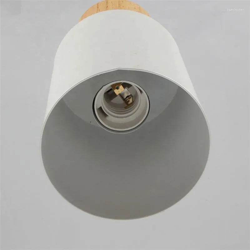 Moderne Wohnzimmerlampe, zylindrisch, LED-Hängeleuchte aus gebürstetem Aluminium.
