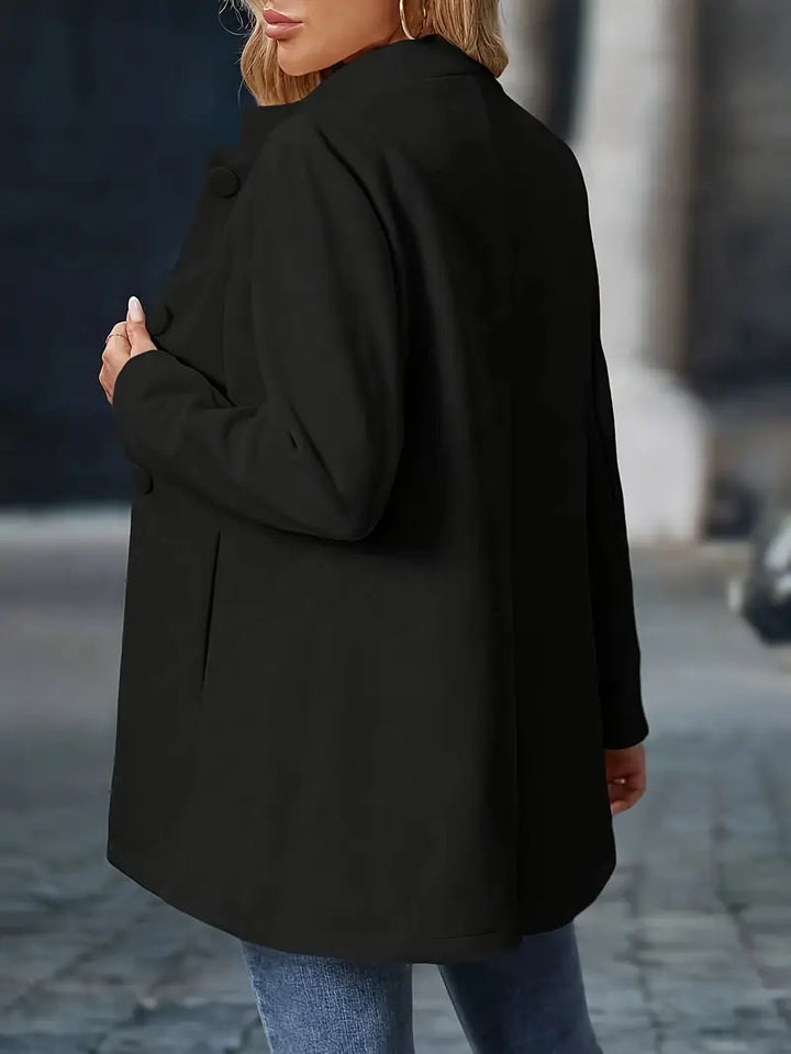 Stilvolle Damenmode: Elegante Freizeitjacke mit klassischem Design. Ideal für vielseitige Looks.